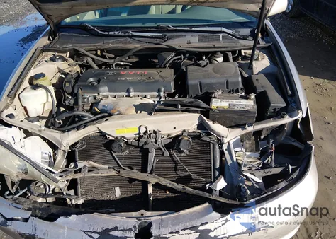 2003 Toyota Camry Le z USA, uszkodzony, nr VIN 4T1BE32K73U137925